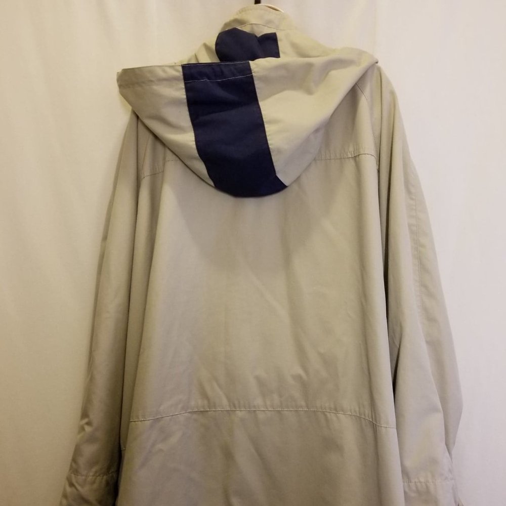 Coat - Picture 3 of 4
